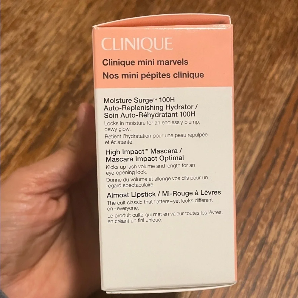Clinique Mini Marvels Set - Black and Deep Berry